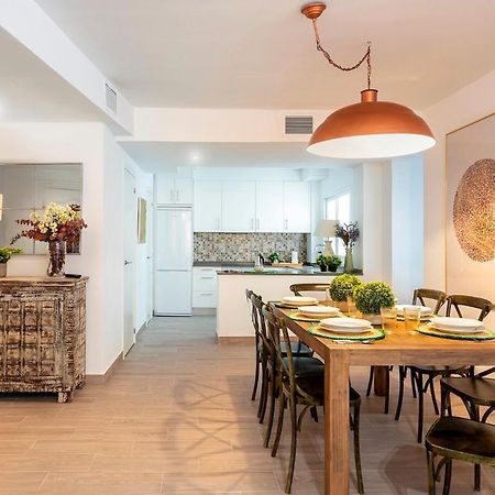 Genteel Home Plaza De Las Flores Малага Екстериор снимка