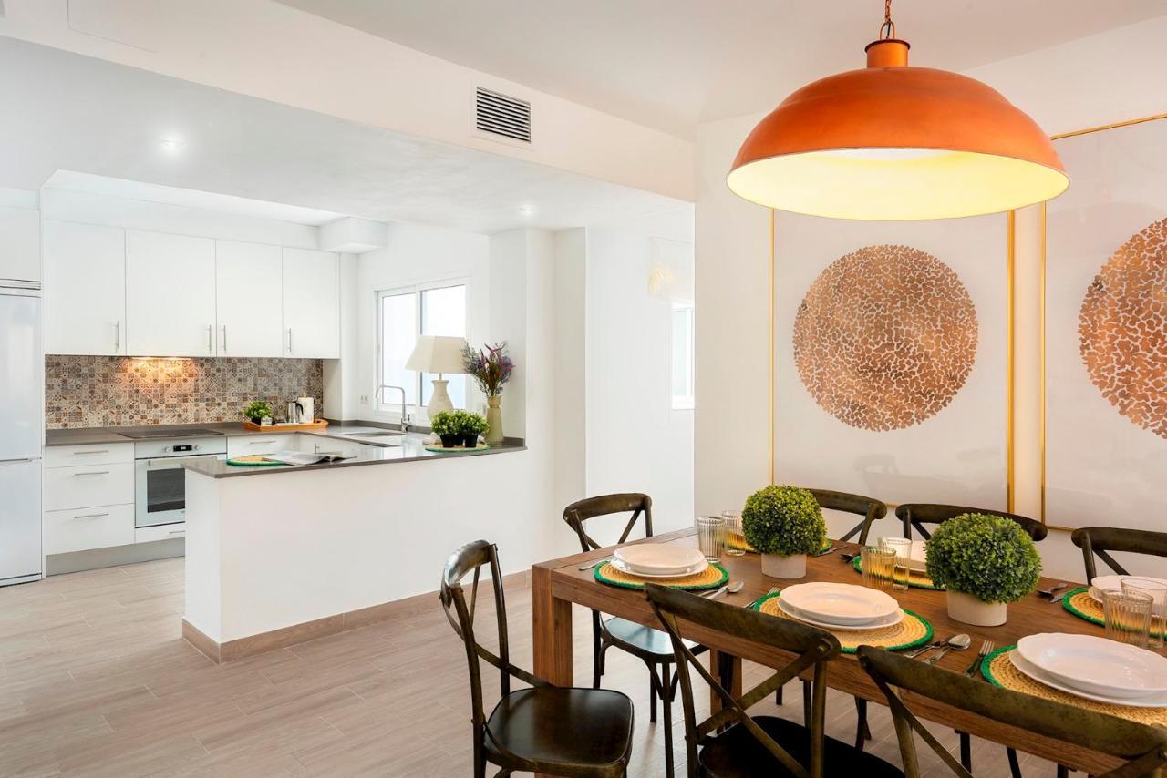 Genteel Home Plaza De Las Flores Малага Екстериор снимка