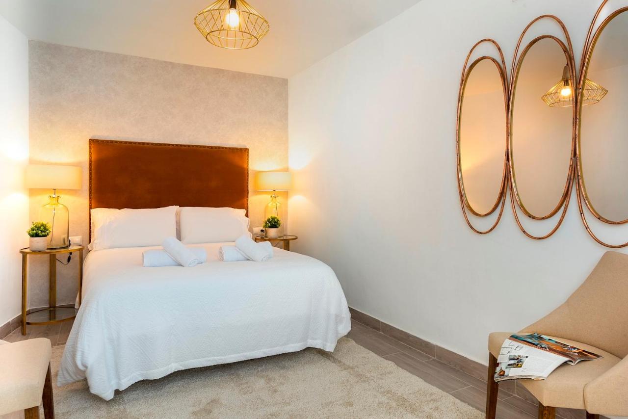 Genteel Home Plaza De Las Flores Малага Екстериор снимка